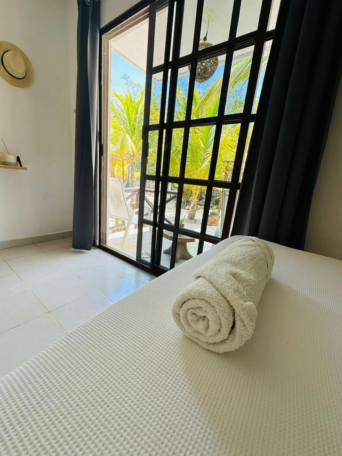 Sirenas Caribbean Rooms Holbox Exterior photo